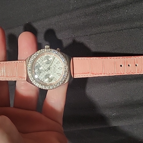 Beautiful DMQ Women's watch - Picture 2 of 7